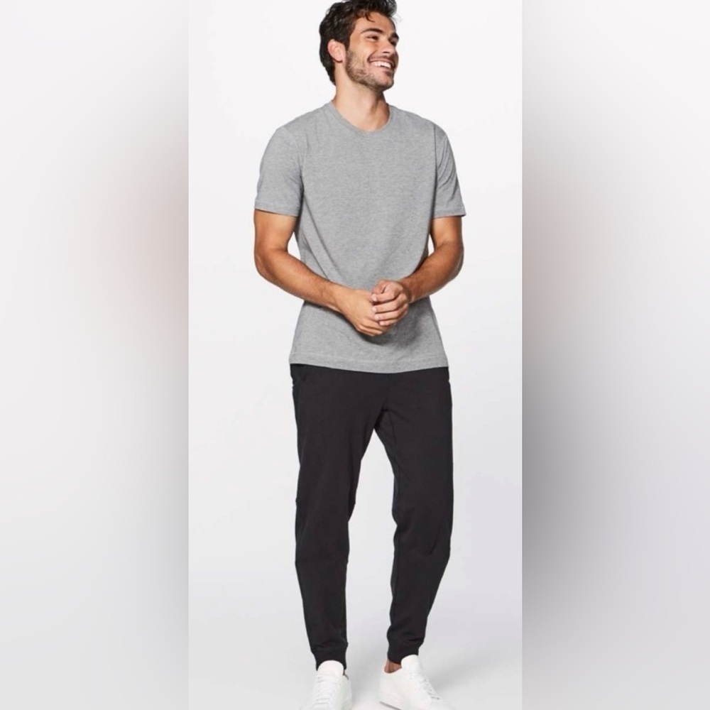 Lululemon Men's XL Cross Cut Joggers Black Stretch Performance Gym Activewear